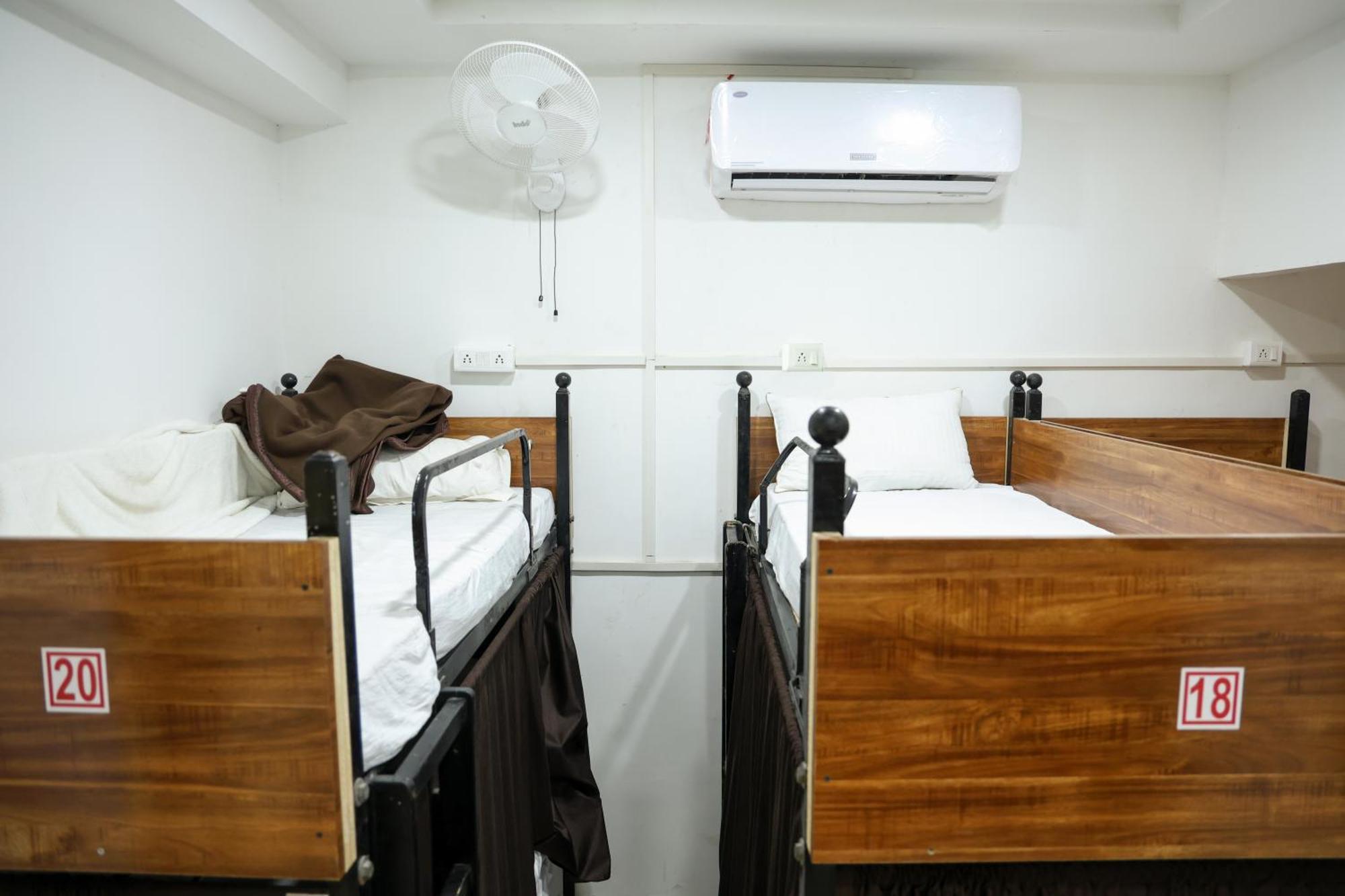 Hotel Aaram Kalupur Ahmedabad Extérieur photo