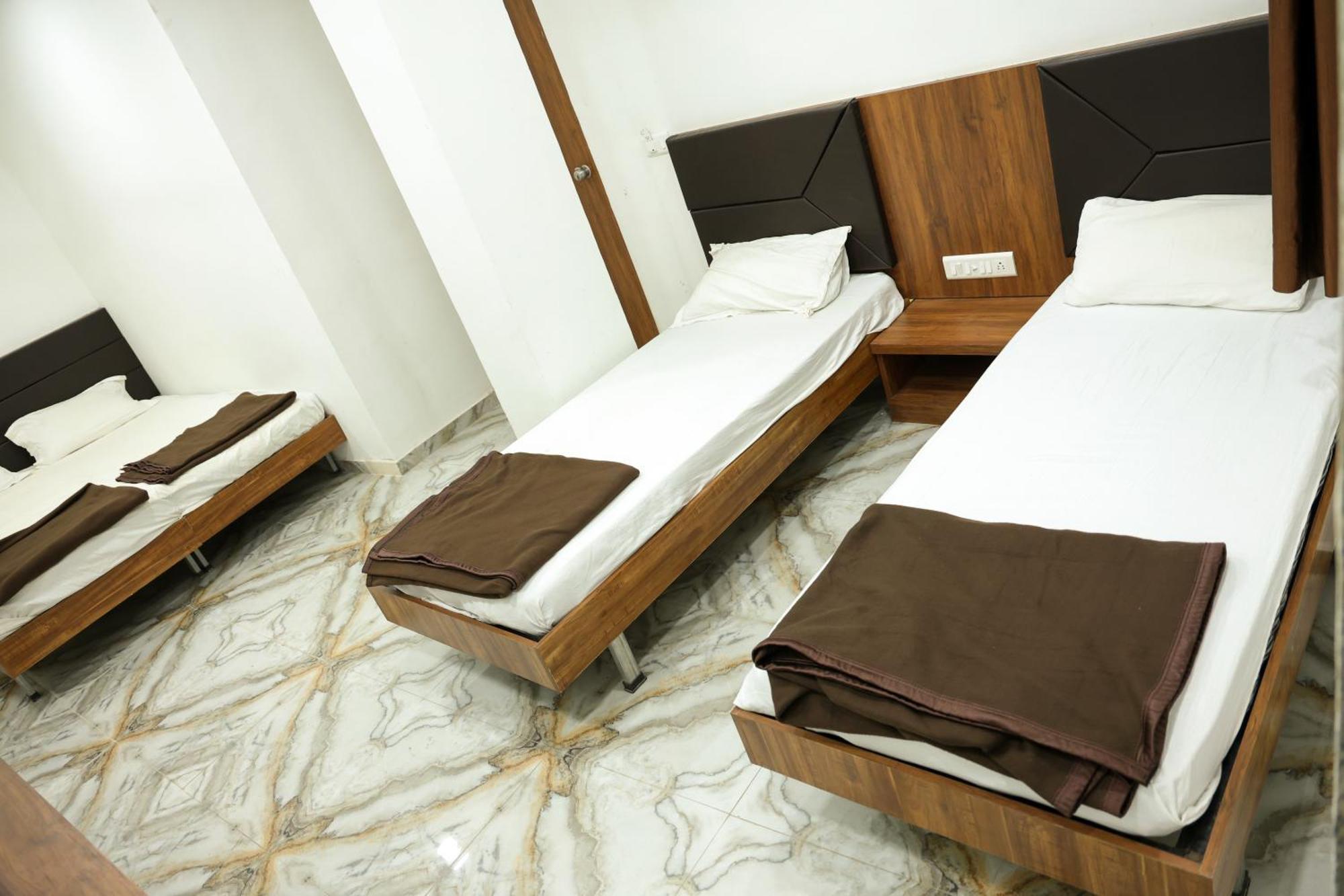 Hotel Aaram Kalupur Ahmedabad Extérieur photo