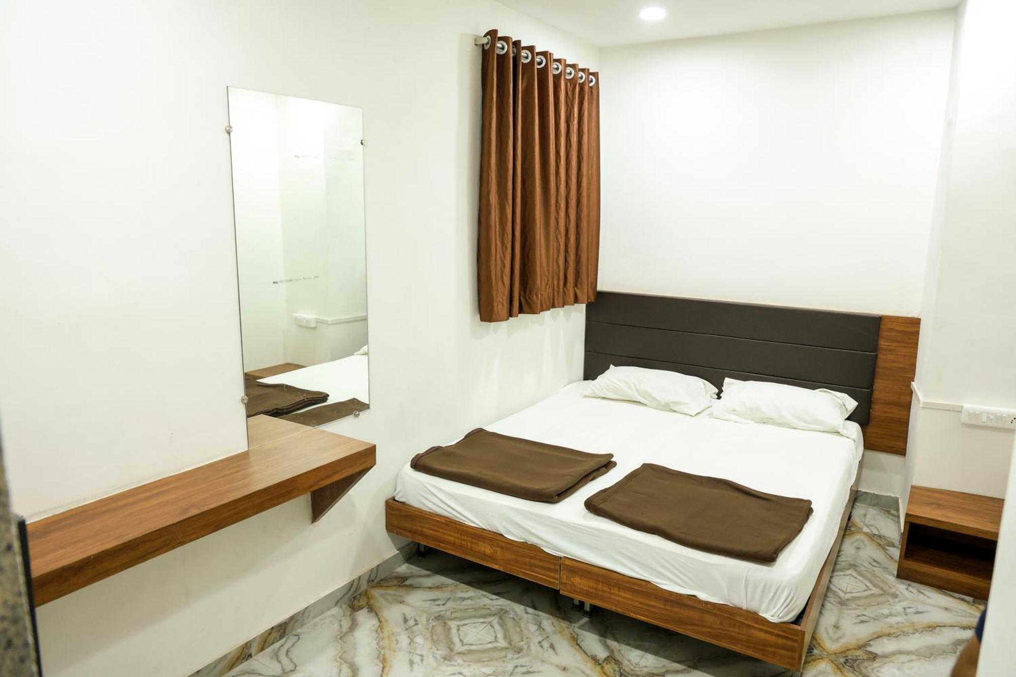 Hotel Aaram Kalupur Ahmedabad Extérieur photo