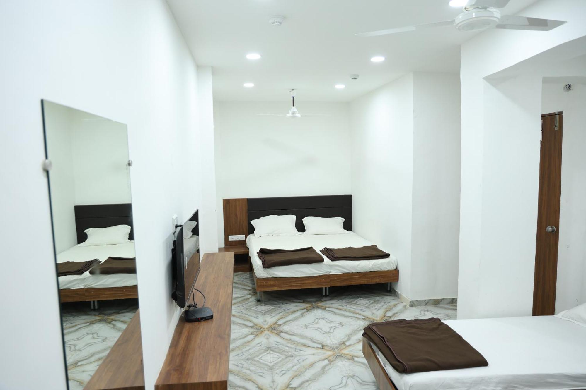 Hotel Aaram Kalupur Ahmedabad Extérieur photo