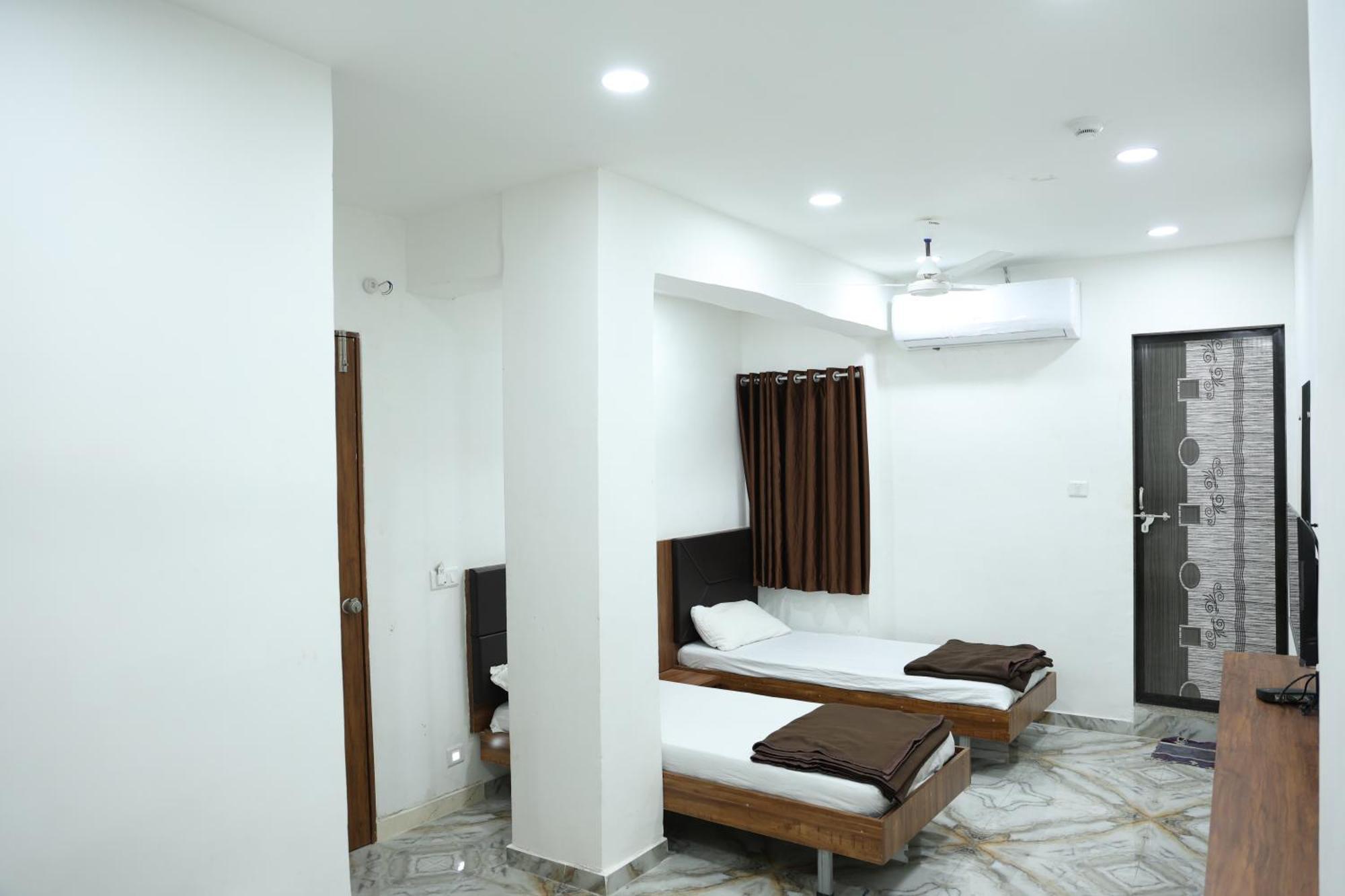 Hotel Aaram Kalupur Ahmedabad Extérieur photo