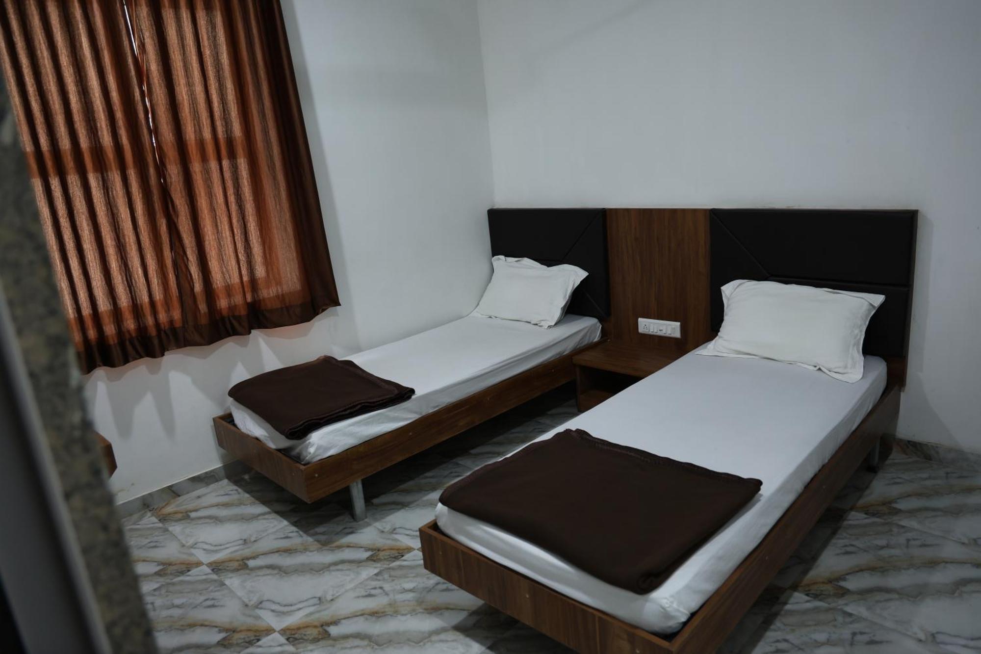 Hotel Aaram Kalupur Ahmedabad Extérieur photo
